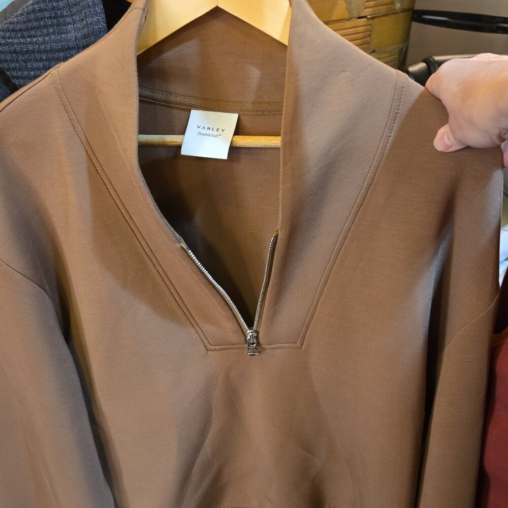 Varley pullover - image 1